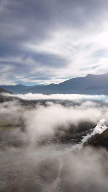 🔆Tamo gdje planine ljube nebo, a rijeke šapuću drevne priče..

Dobro jutro Crna Goro! 🇲🇪

📍Grnčar, Gusinje

#gusinje #togusinje #prokletije #visitgusinje #crnagora #montenegro #montenegrowildbeauty #gomontenegro